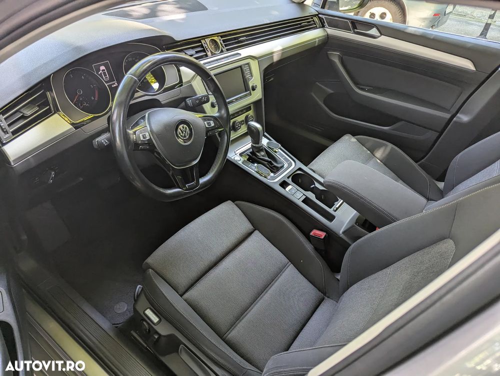 Volkswagen Passat 2.0 TDI DSG Comfortline - 15