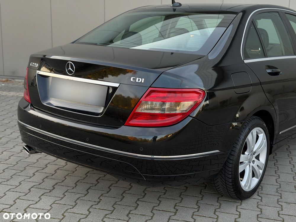 Mercedes-Benz Klasa C 220 CDI DPF Automatik Avantgarde - 23