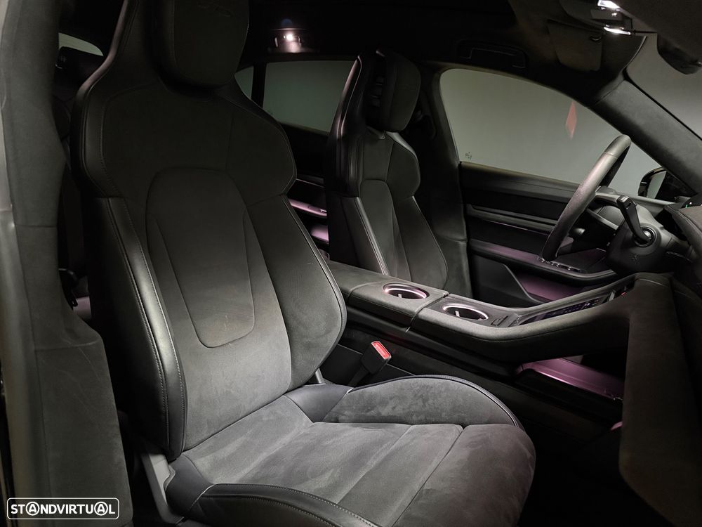 Porsche Taycan Sport Turismo GTS - 23