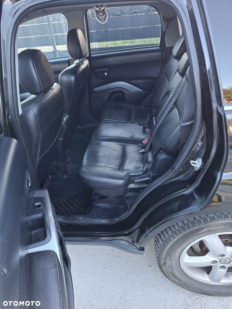 Mitsubishi Outlander - 5