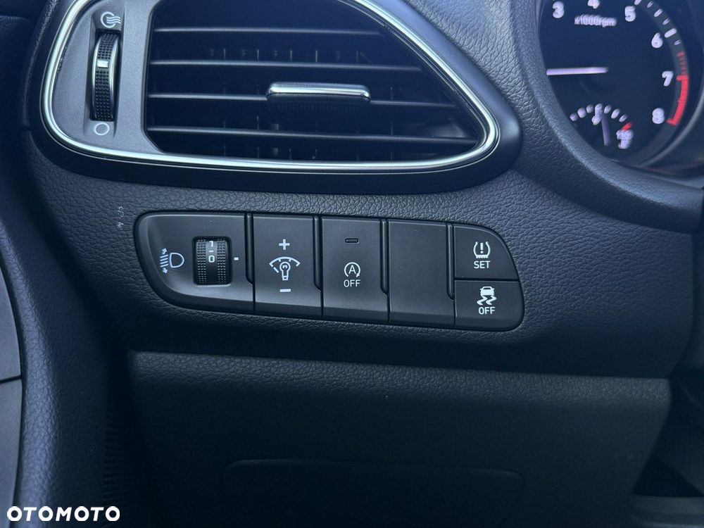 Hyundai i30 1.0 T-GDI Classic + - 30