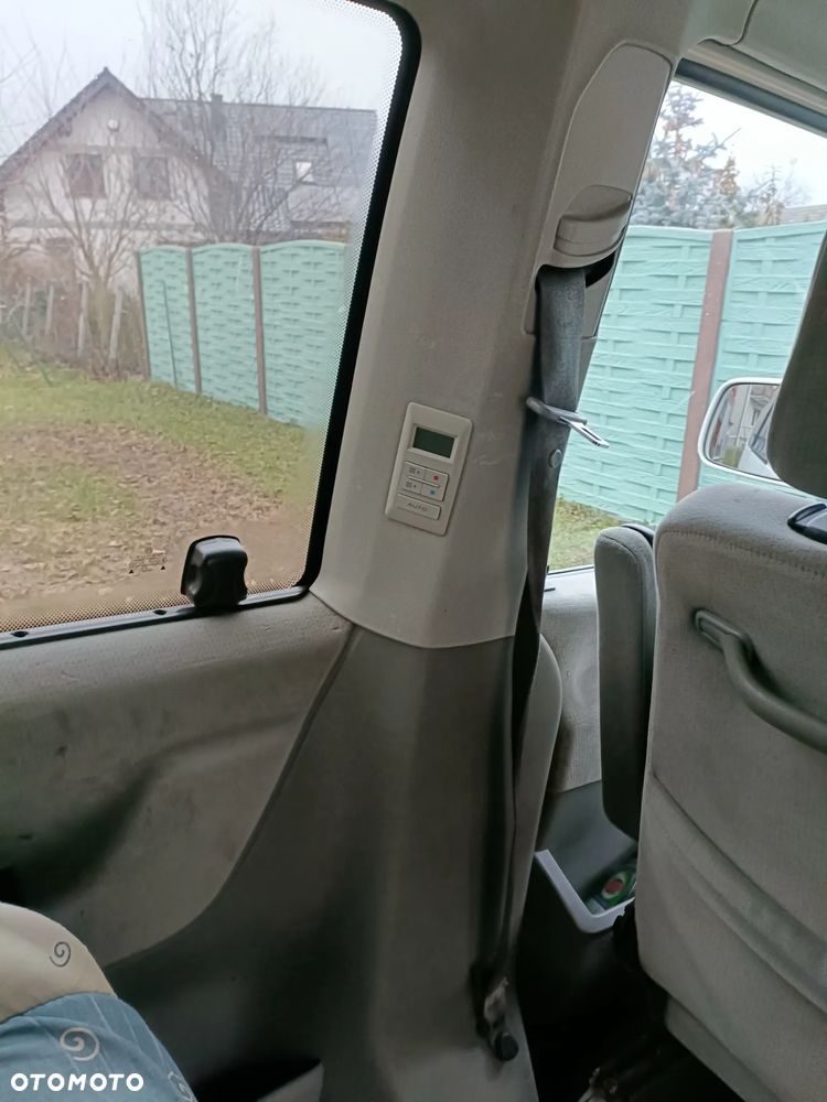 Volkswagen Caravelle GL - 6