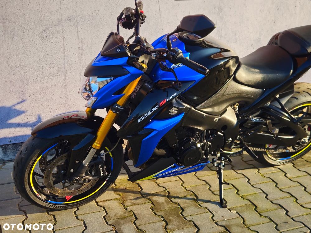 Suzuki GSX - 7