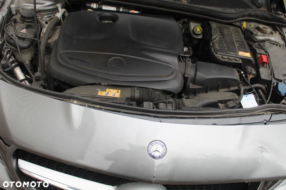 Mercedes-Benz CLA 180 Urban - 9