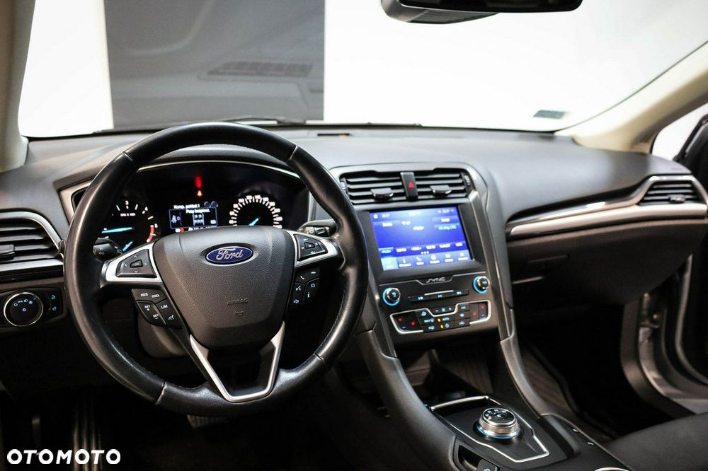 Ford Mondeo - 17