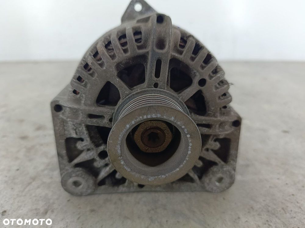 ALTERNATOR RENAULT SCENIC II 8200410671 TG11C040  VALEO 2.0 16V - 4