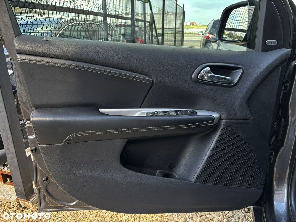 Fiat Freemont 2.0 Multijet Lounge AWD - 12