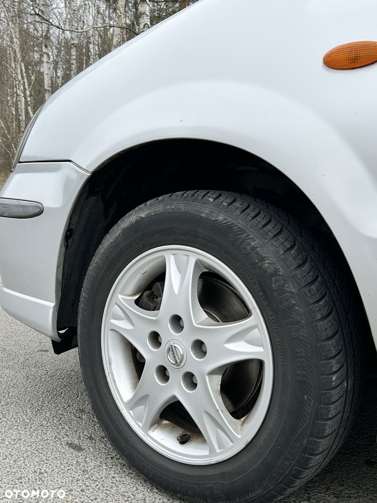 Nissan Almera Tino - 7