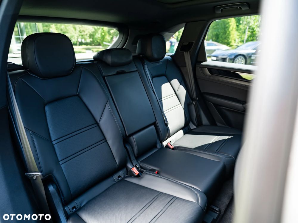 Porsche Cayenne Black Edition - 20