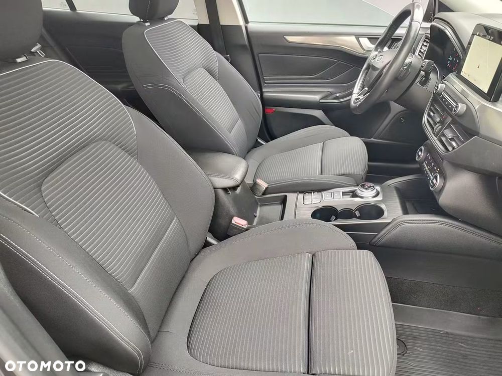 Ford Focus - 11