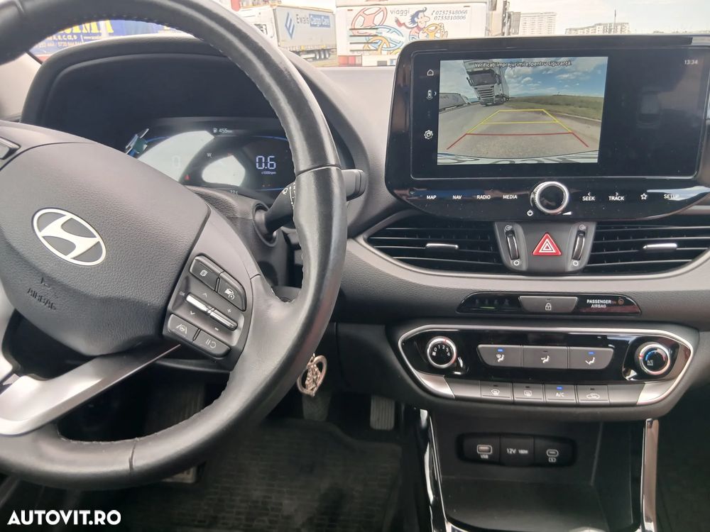 Hyundai i30 1.5 96CP M/T Comfort - 4