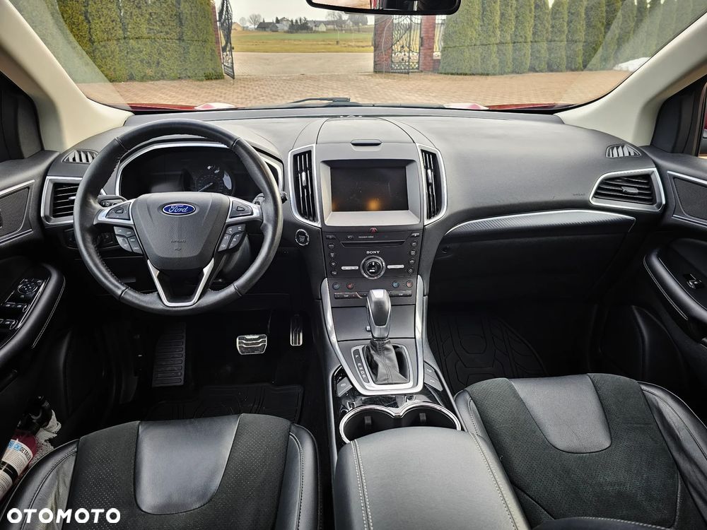 Ford Edge - 11