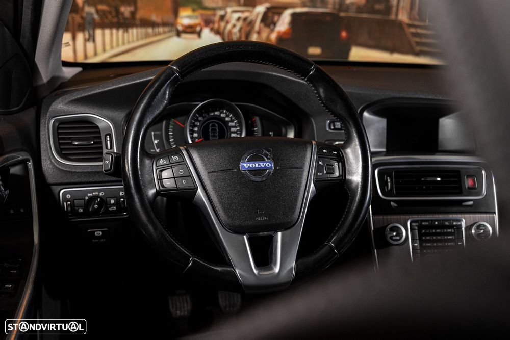 Volvo V60 2.0 D4 Summum - 12