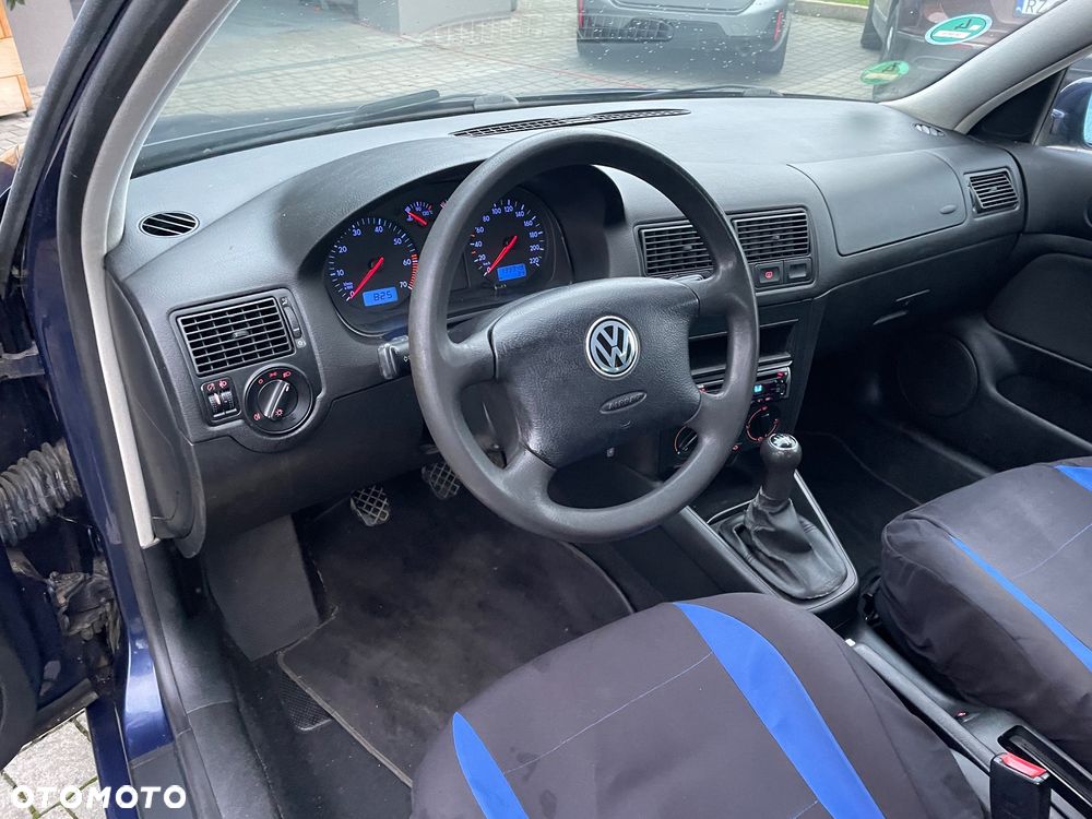 Volkswagen Golf - 12