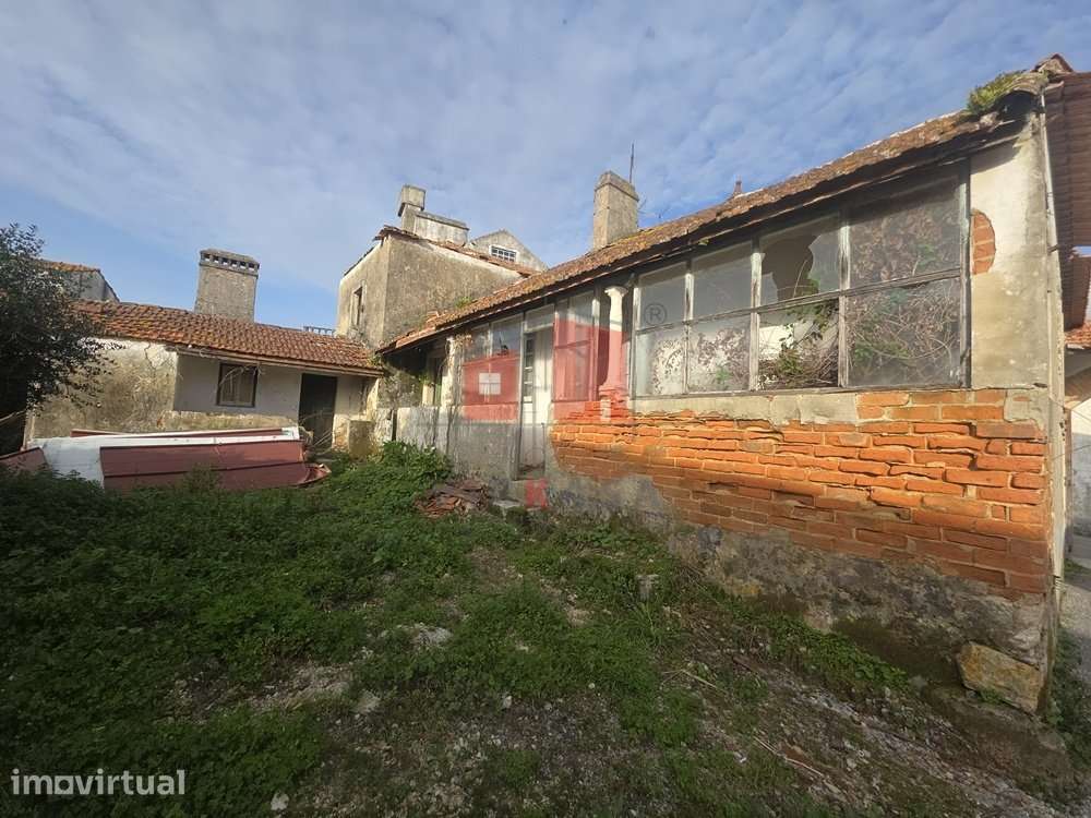 Moradia para recuperação total com 1437 m2 de lote - Grande imagem: 4/14