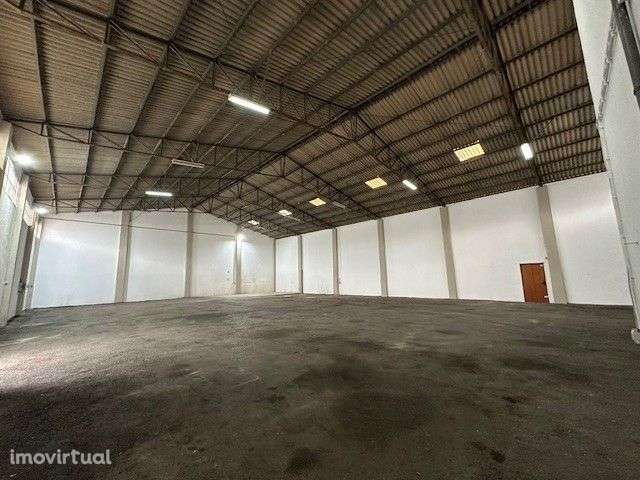 Arrendamento Armazém em Fatima com Escritório e espaço exterior - Grande imagem: 5/15