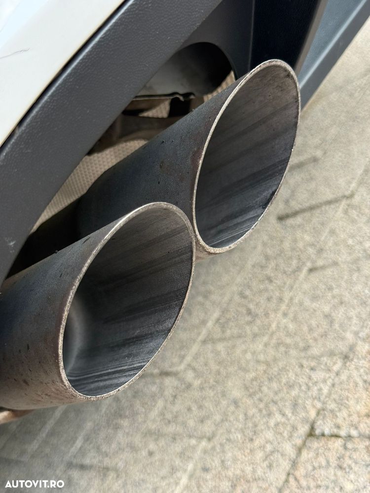 Volkswagen Passat 2.0 TDI DPF BlueMotion Technology Sportline - 25