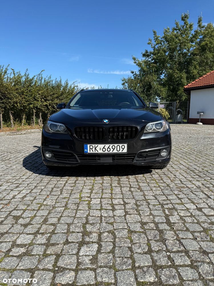 BMW Seria 5 525d xDrive Luxury Line - 1