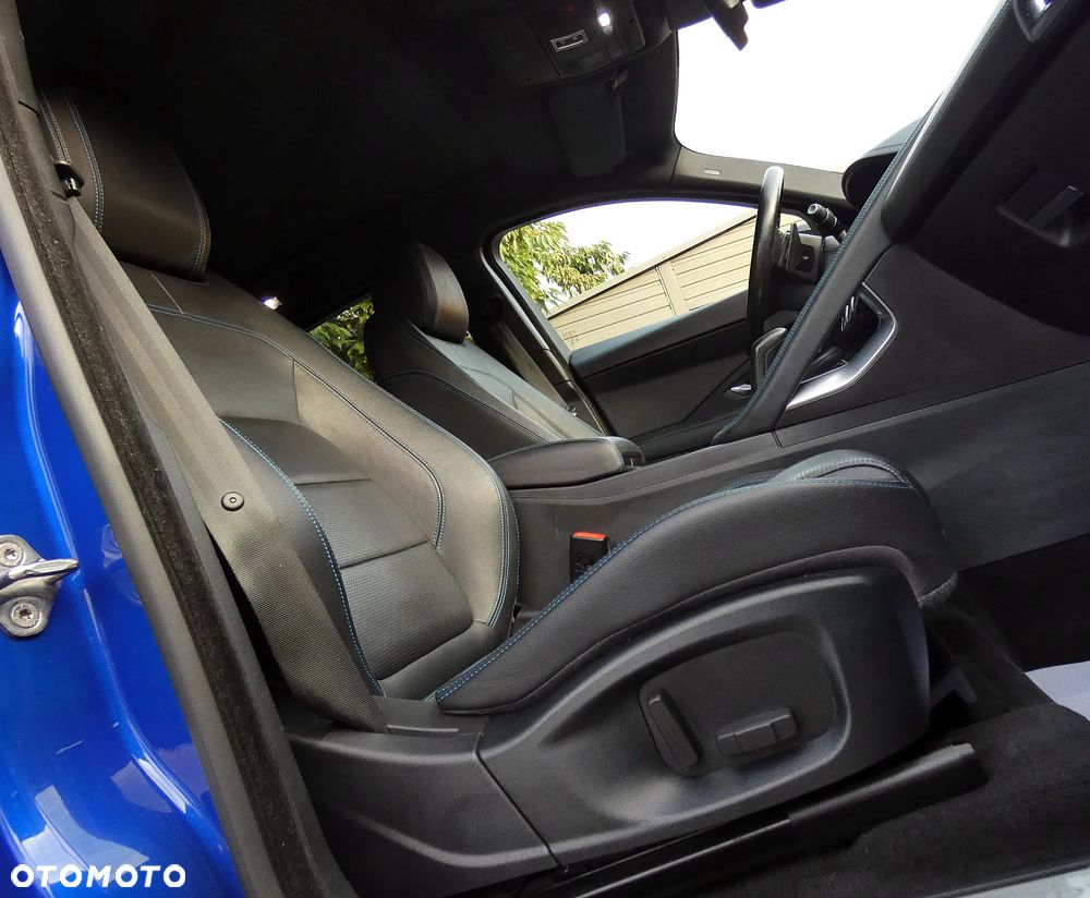 Jaguar E-Pace 2.0 i4P AWD R-Dynamic S - 34