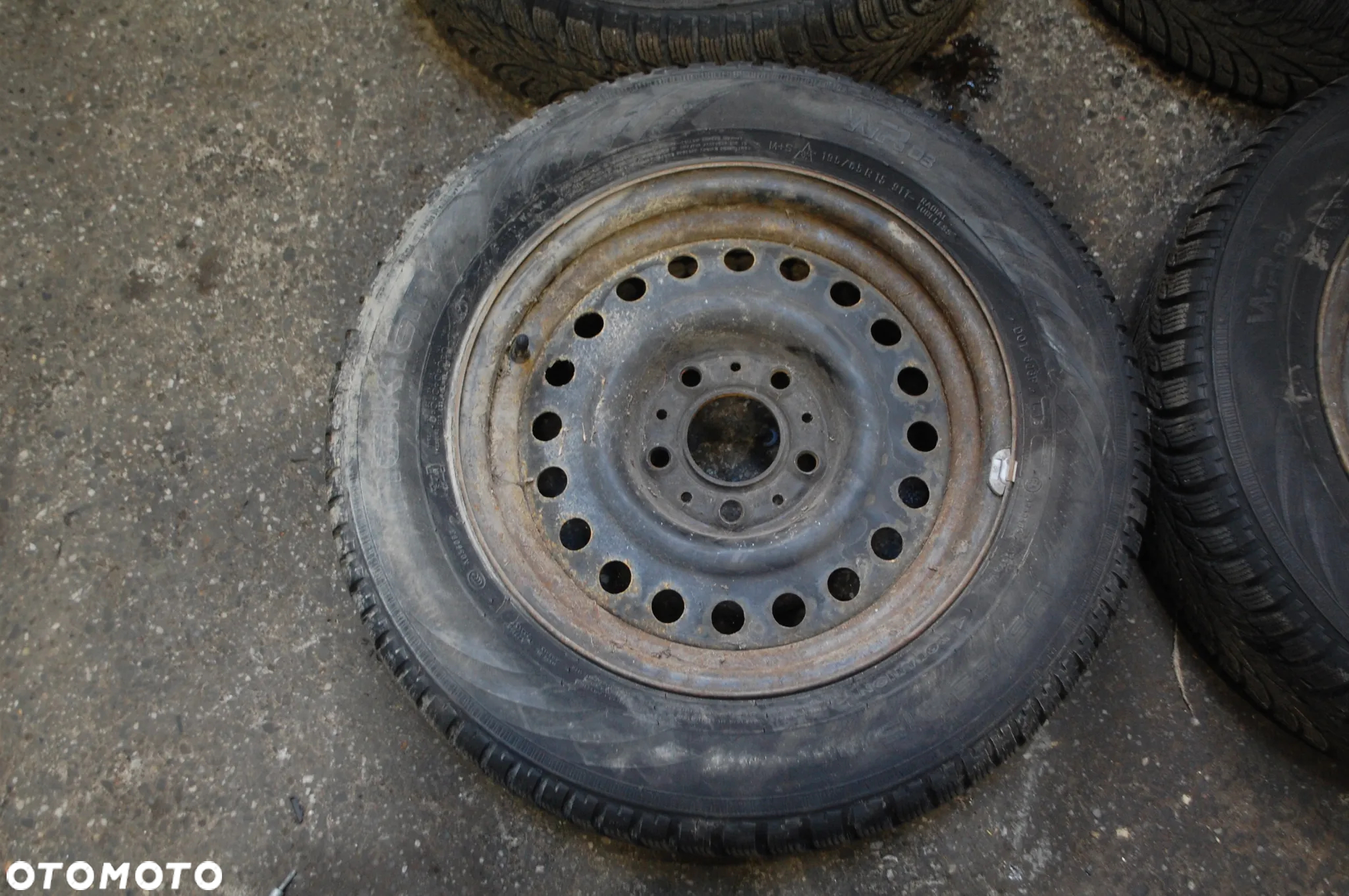 FELGI STALOWE + OPONY ZIMOWE 6230A 5X120 ET20 6.5J 195/65R15 BMW E46 E36 - 2