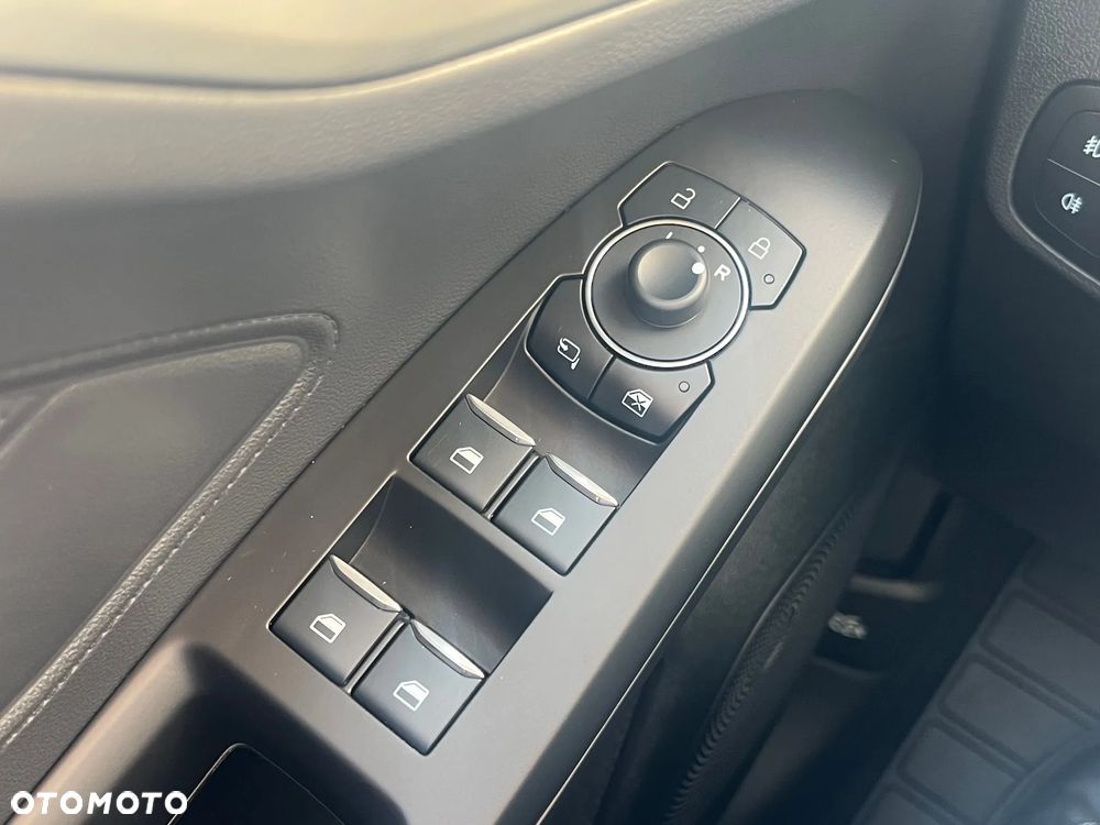 Ford Focus 1.0 EcoBoost mHEV Titanium - 11