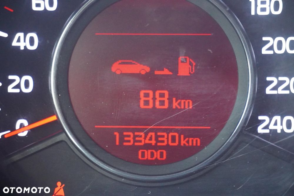 Kia Ceed 1.6 GDI ISG Dream-Team Edition - 36