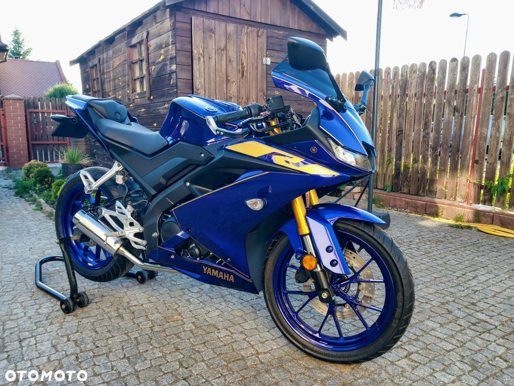 Yamaha YZF - 1
