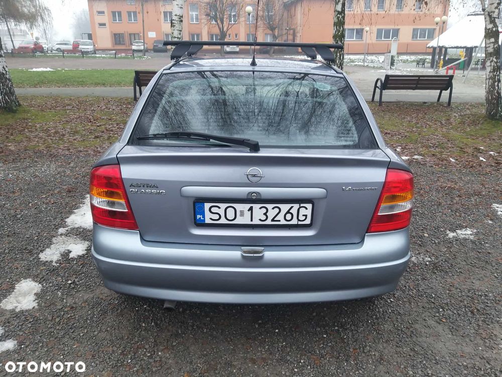 Opel Astra 1.4 - 3