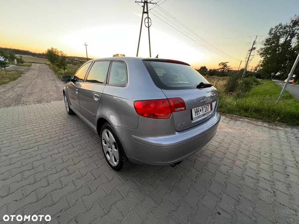 Audi A3 Sportback - 4