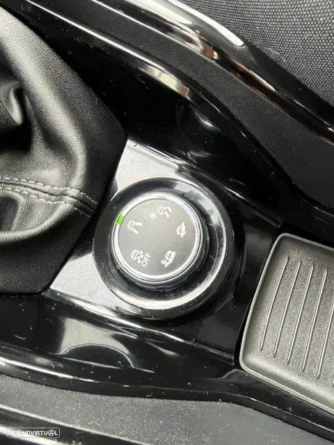 Peugeot 2008 1.2 PureTech Allure - 8