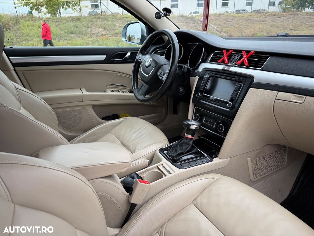 Skoda Superb 2.0 TDI DSG Ambition - 21