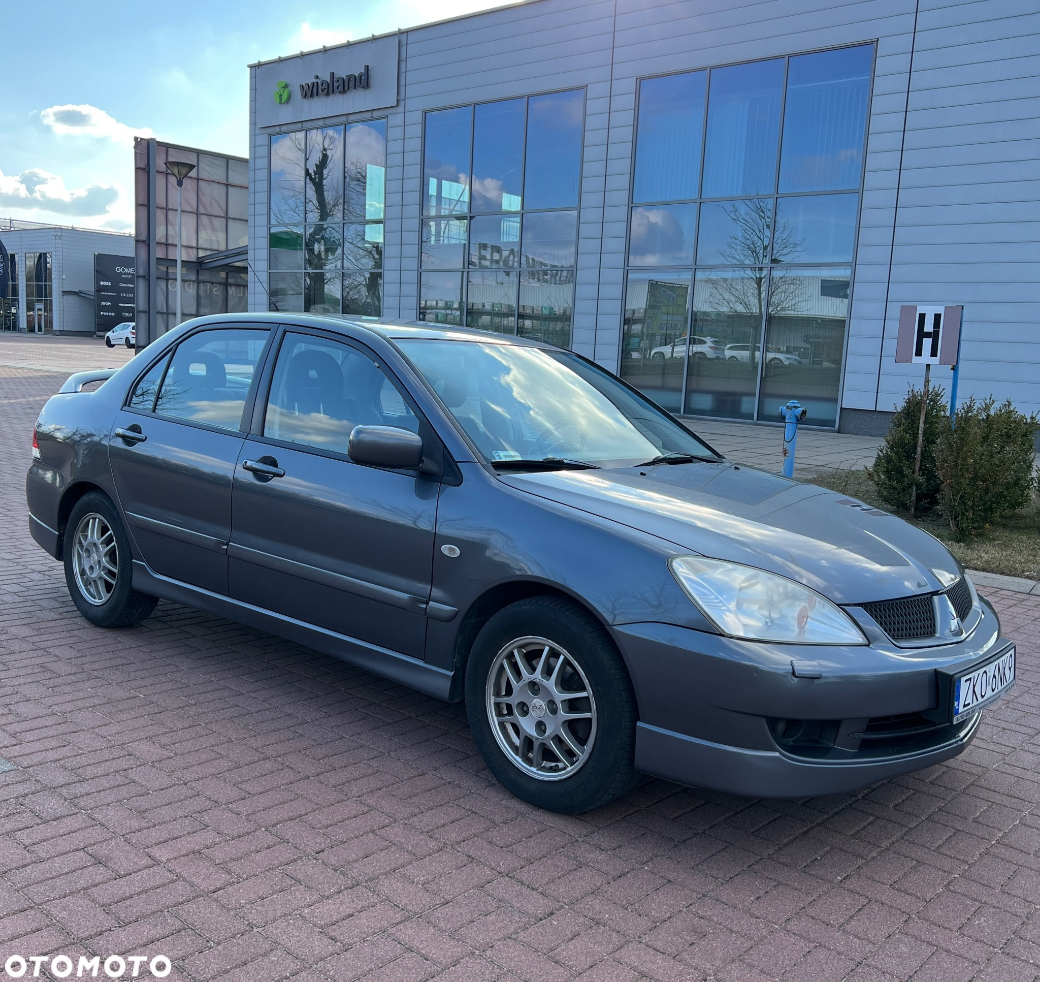 Mitsubishi Lancer 1.6 Invite - 3