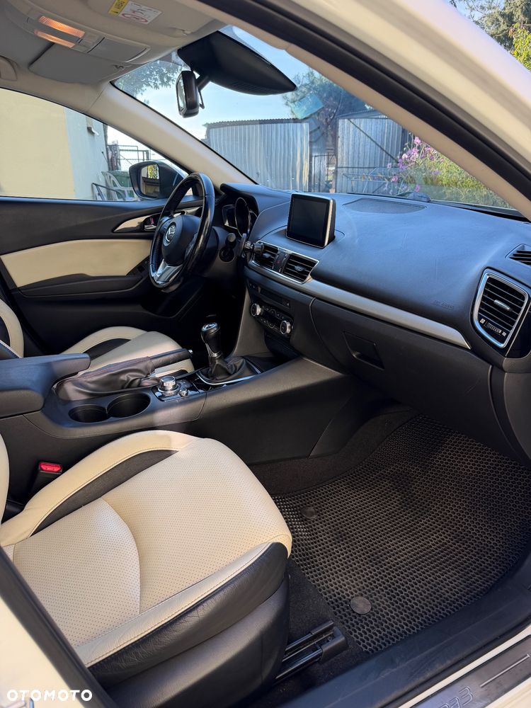 Mazda 3 - 8