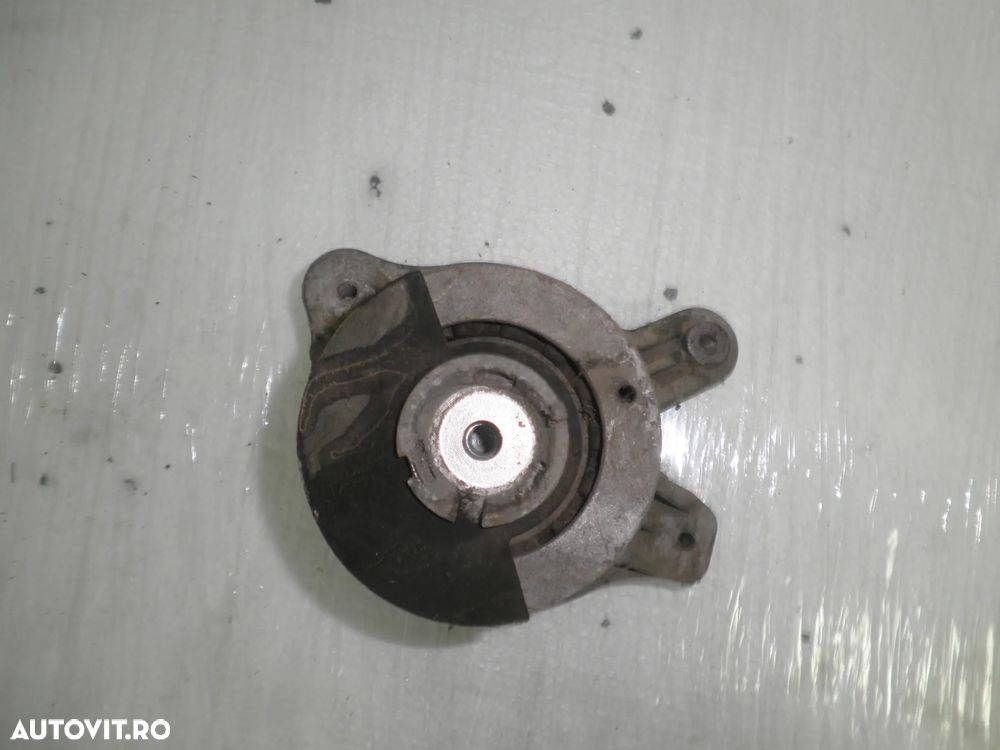 Tampon stanga motor Mercedes C Class W205 2.2 CDI A2052406617 - 2