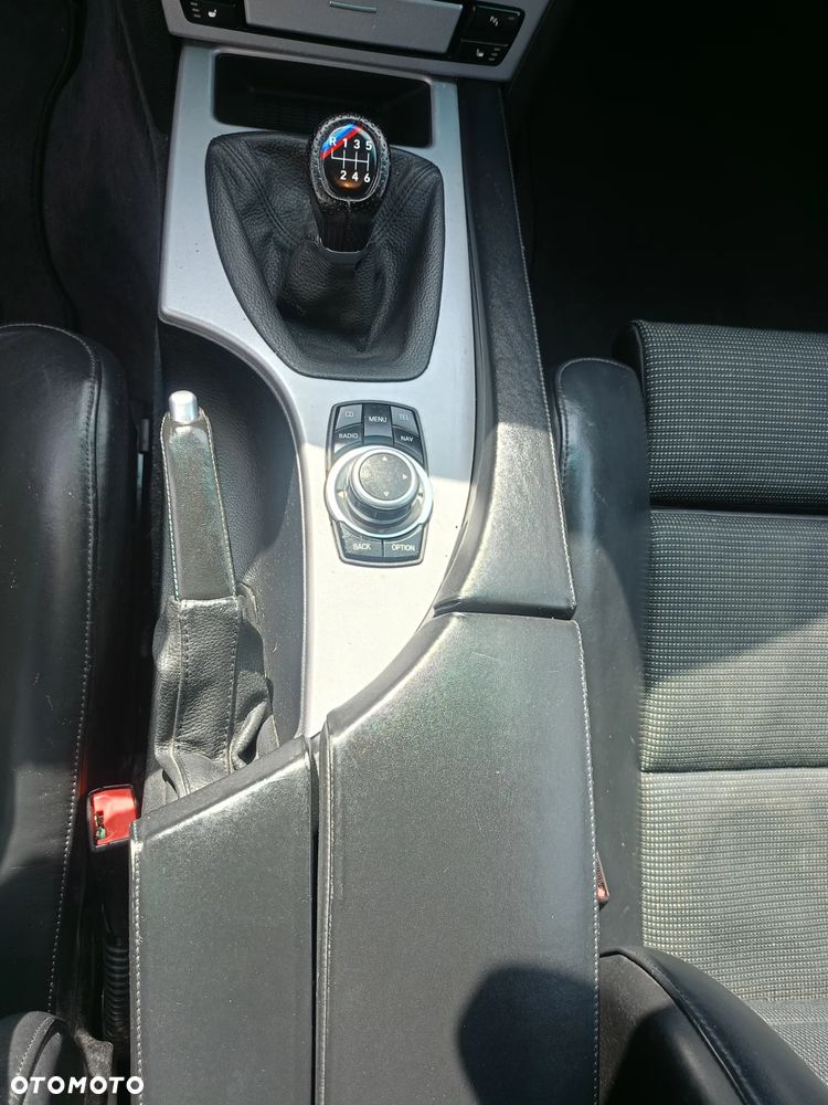 BMW Seria 5 520d Edition Sport - 24