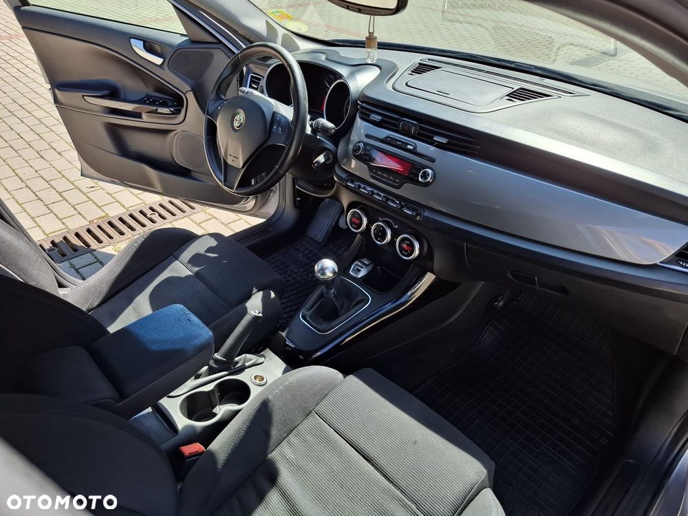 Alfa Romeo Giulietta - 7