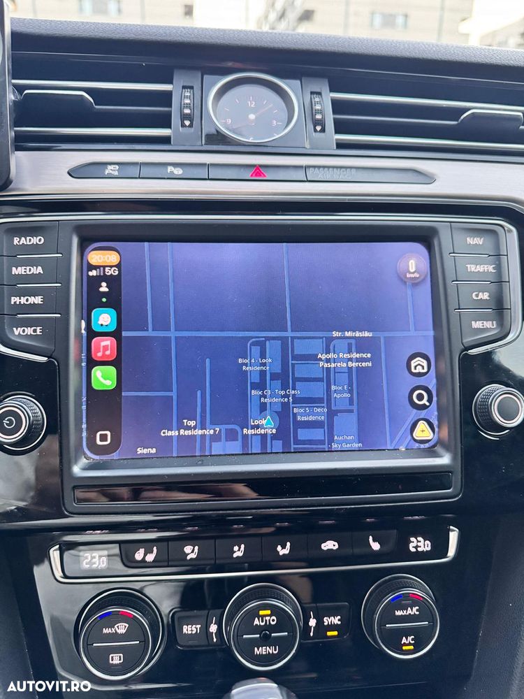 Volkswagen Passat - 17