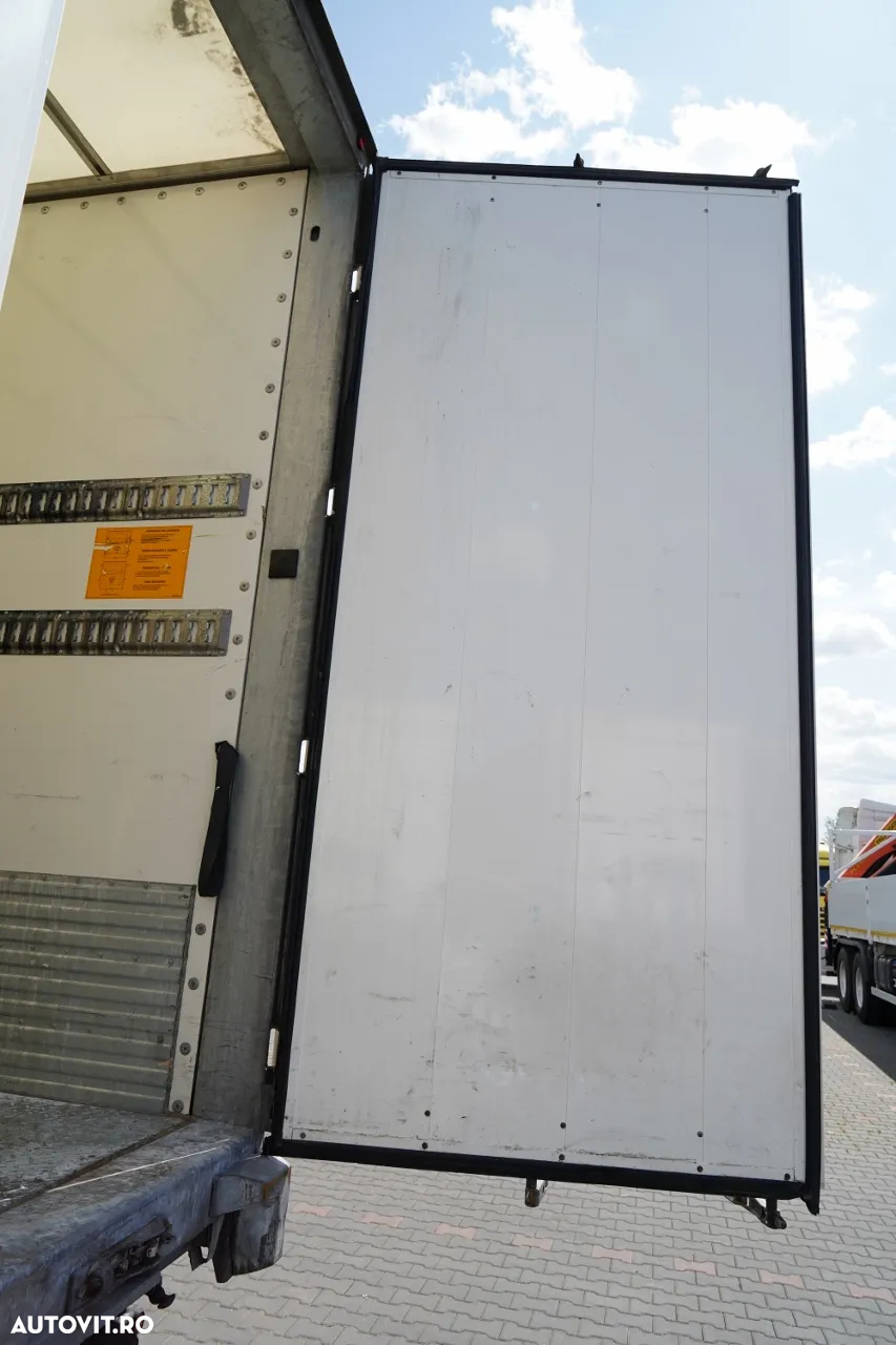 Fruehauf CONTAINER / KOFFER / 2 AXE / SAF / 2021 / PODEA FOARTE REZISTENTĂ: ȘINĂ - 14