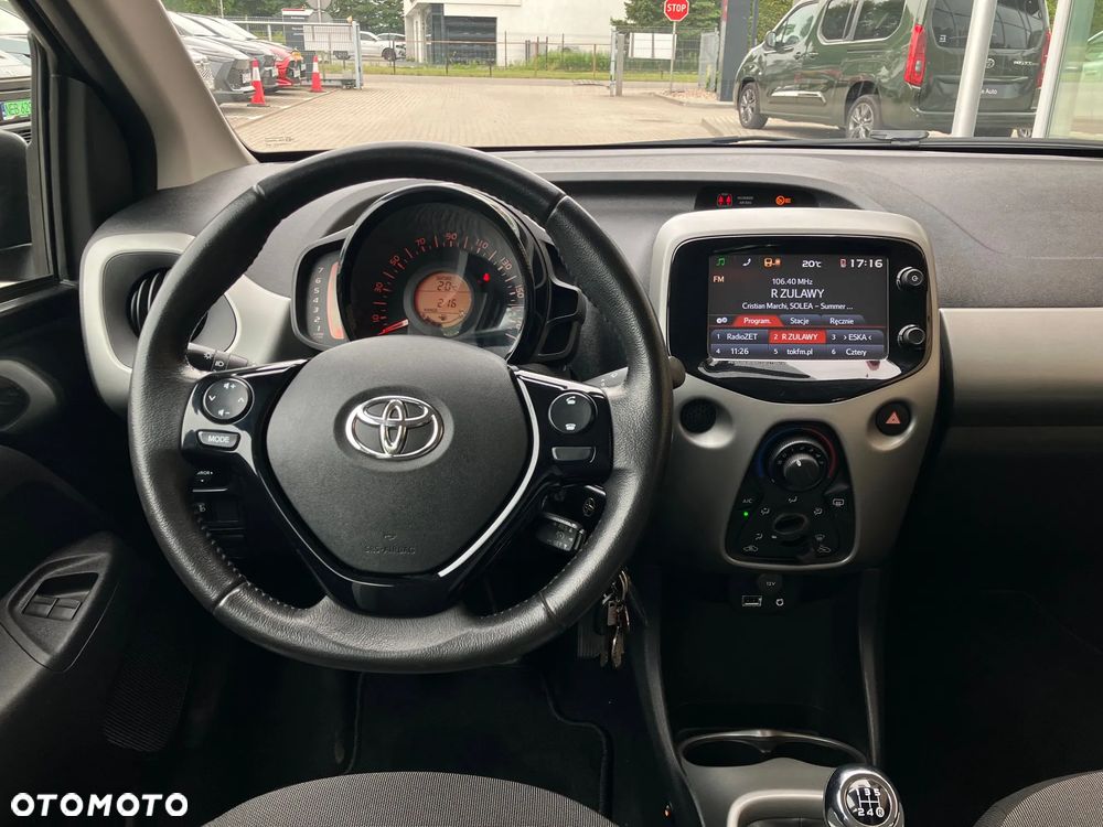 Toyota Aygo x-play - 20