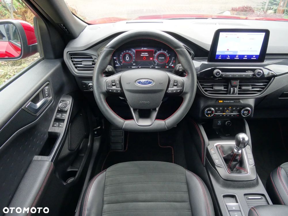 Ford Kuga 1.5 EcoBoost ST-LINE - 30