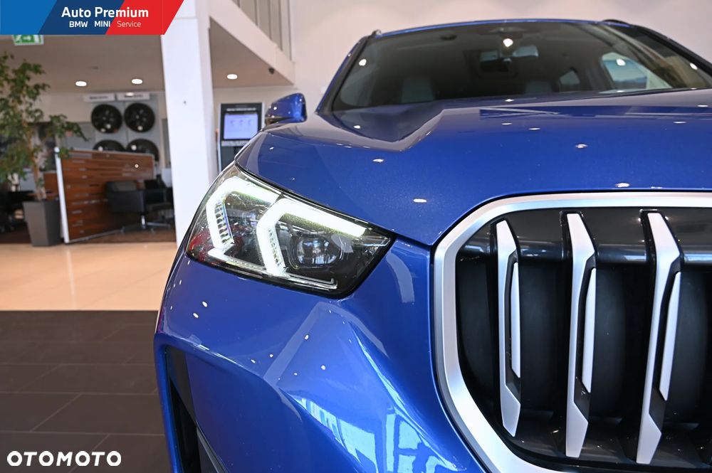 BMW X1 xDrive23i mHEV - 22