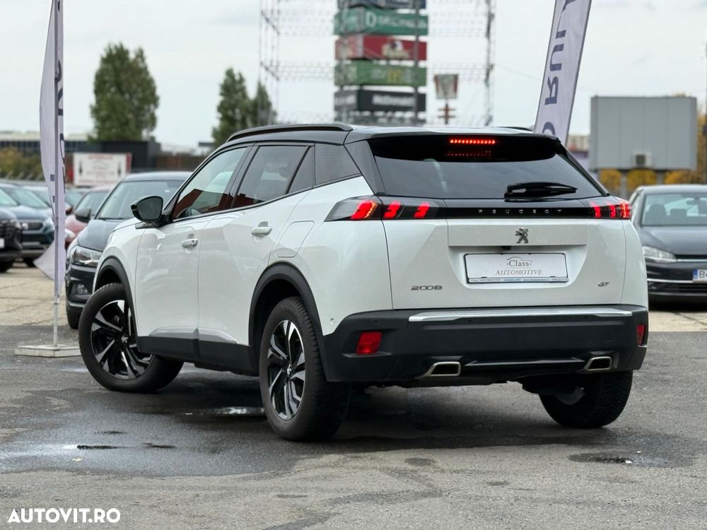 Peugeot 2008 1.2 L PureTech STT EAT8 GT Line - 11