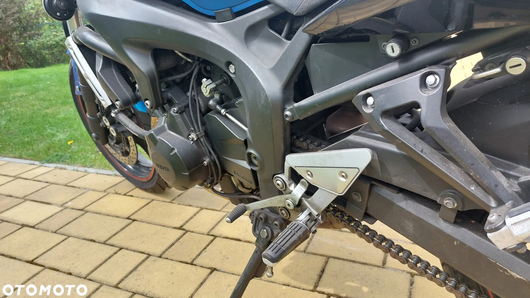 Yamaha FZ6 - 11