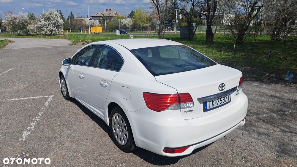 Toyota Avensis 2.0 D-4D Active - 13