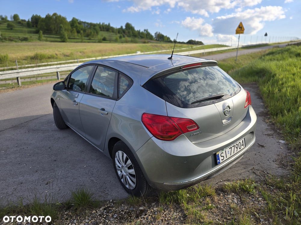 Opel Astra - 3