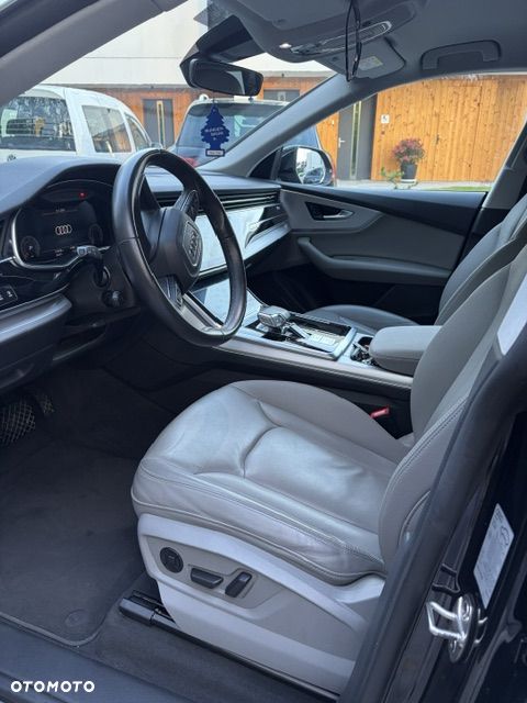 Audi Q8 45 TDI mHEV Quattro Tiptronic - 6