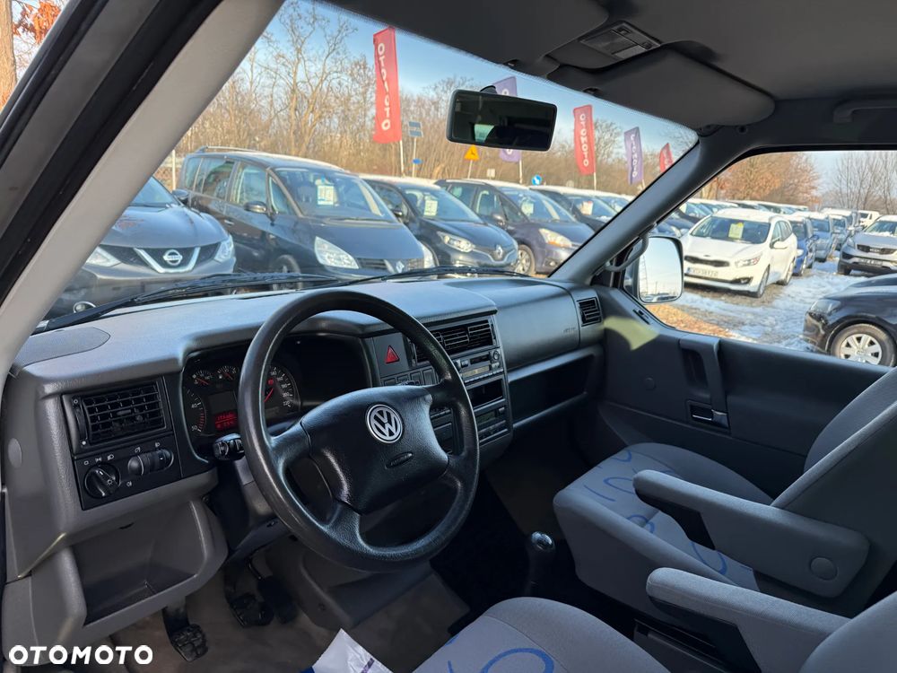 Volkswagen Multivan Standard - 25