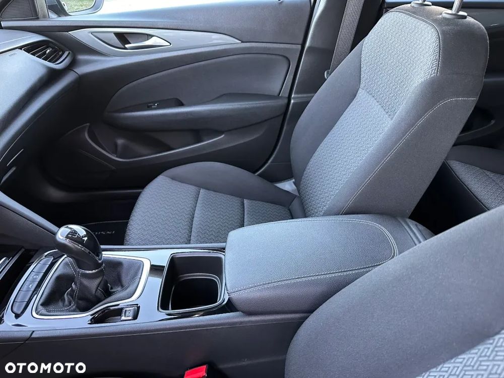 Opel Insignia - 18