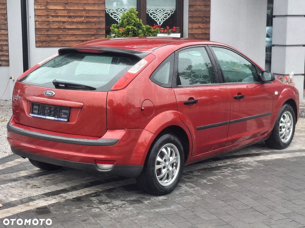 Ford Focus 1.6 16V Style - 16