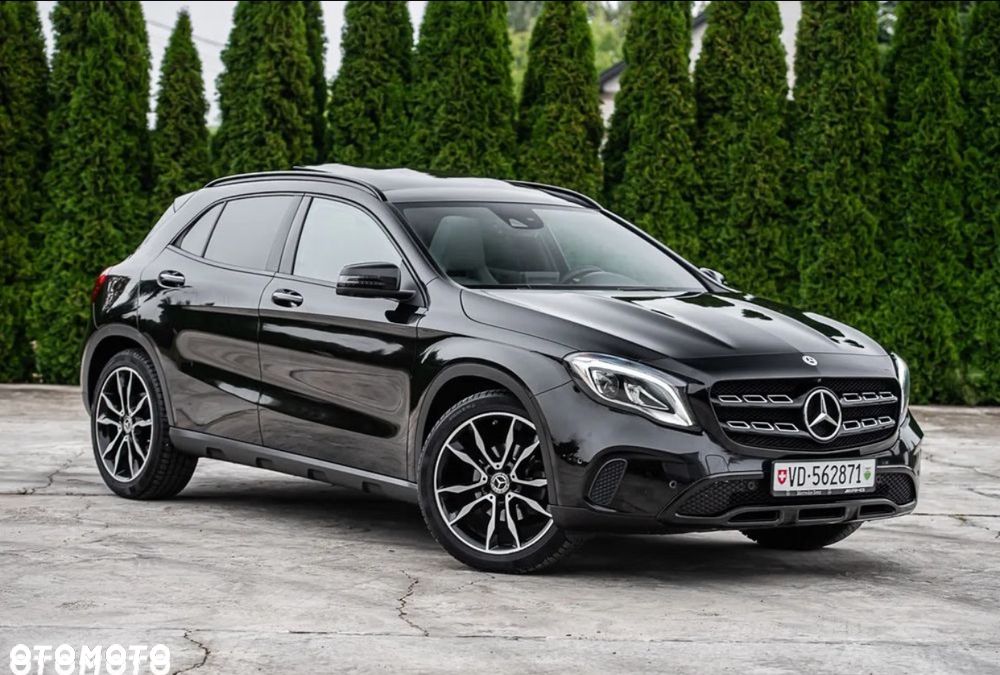 Mercedes-Benz GLA 200 7G-DCT AMG Line - 1